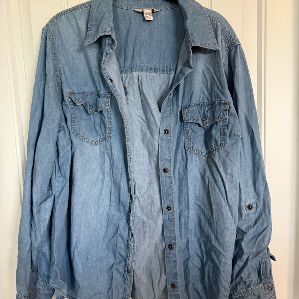 Arizona jeans button down chambray top  jrs plus 1x
